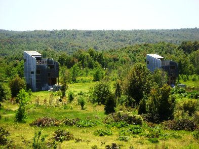 Cabañas del Sur, Bienes Raíces